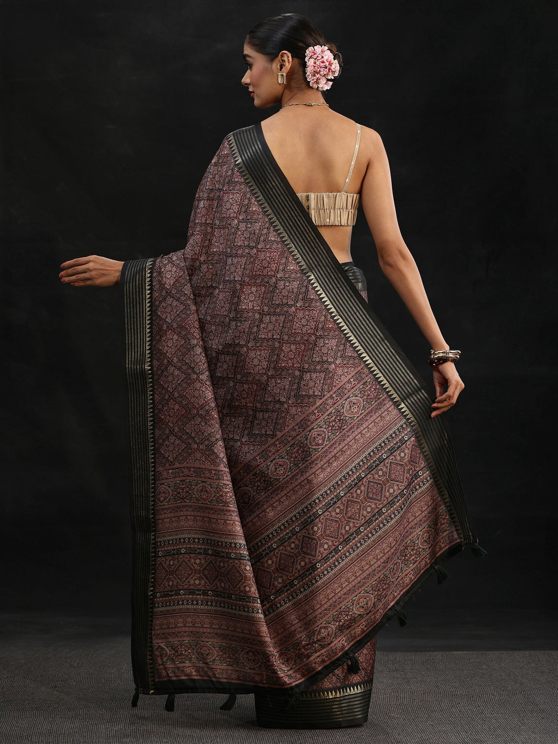 Mameraa Black Floral Foil Printed Silk Blend Saree
