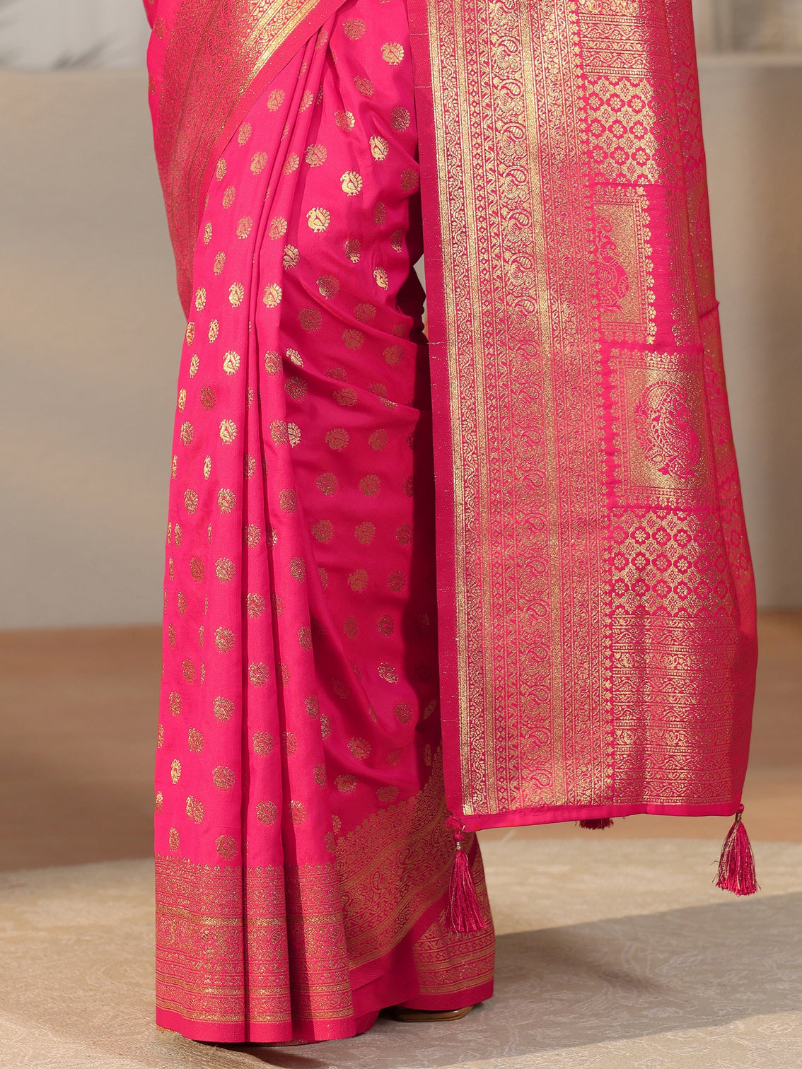 Mameraa Hot Pink Banarasi Silk Blend Saree
