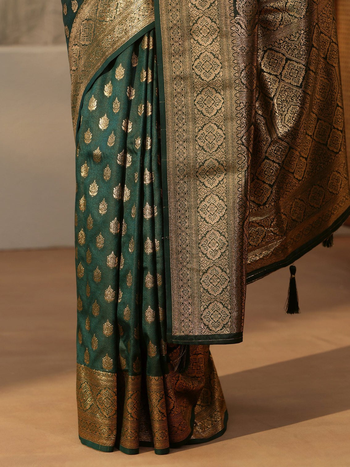 Mameraa Forest Green Banarasi Silk Blend Saree