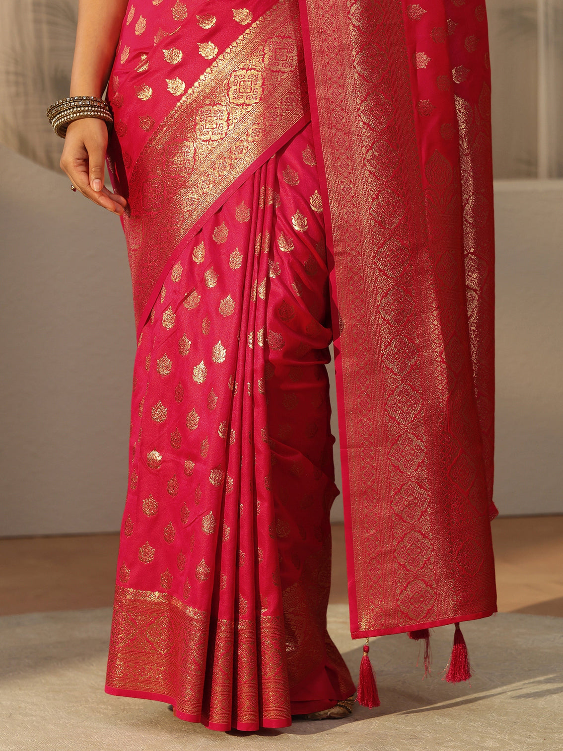 Mameraa Hot Pink Banarasi Silk Blend Saree