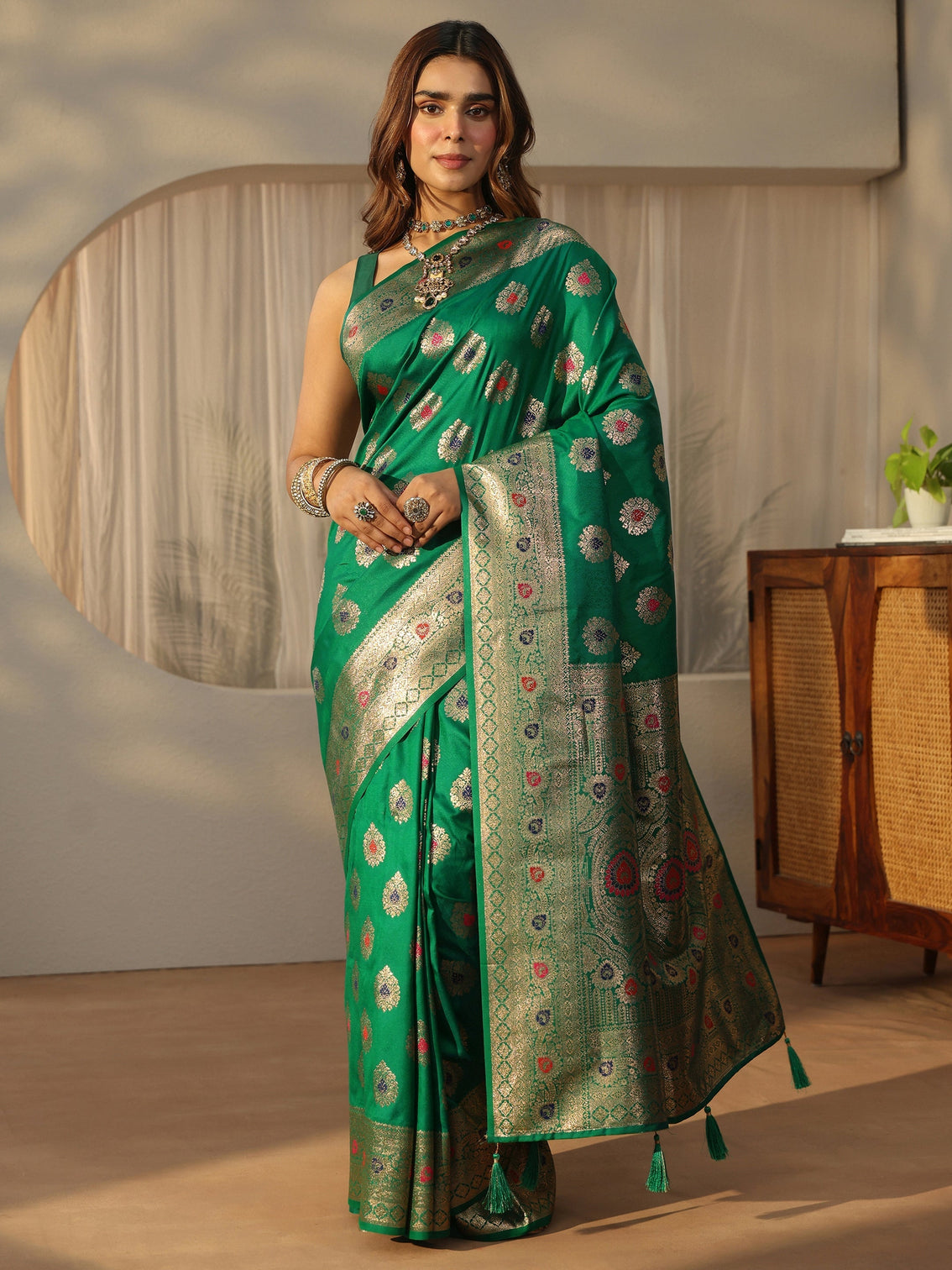 Mameraa Emerald Green Banarasi Silk Blend Saree