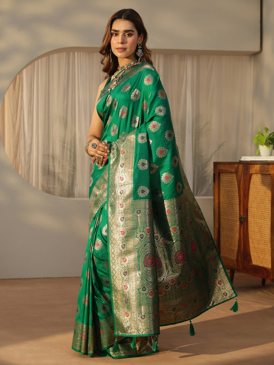 Mameraa Emerald Green Banarasi Silk Blend Saree
