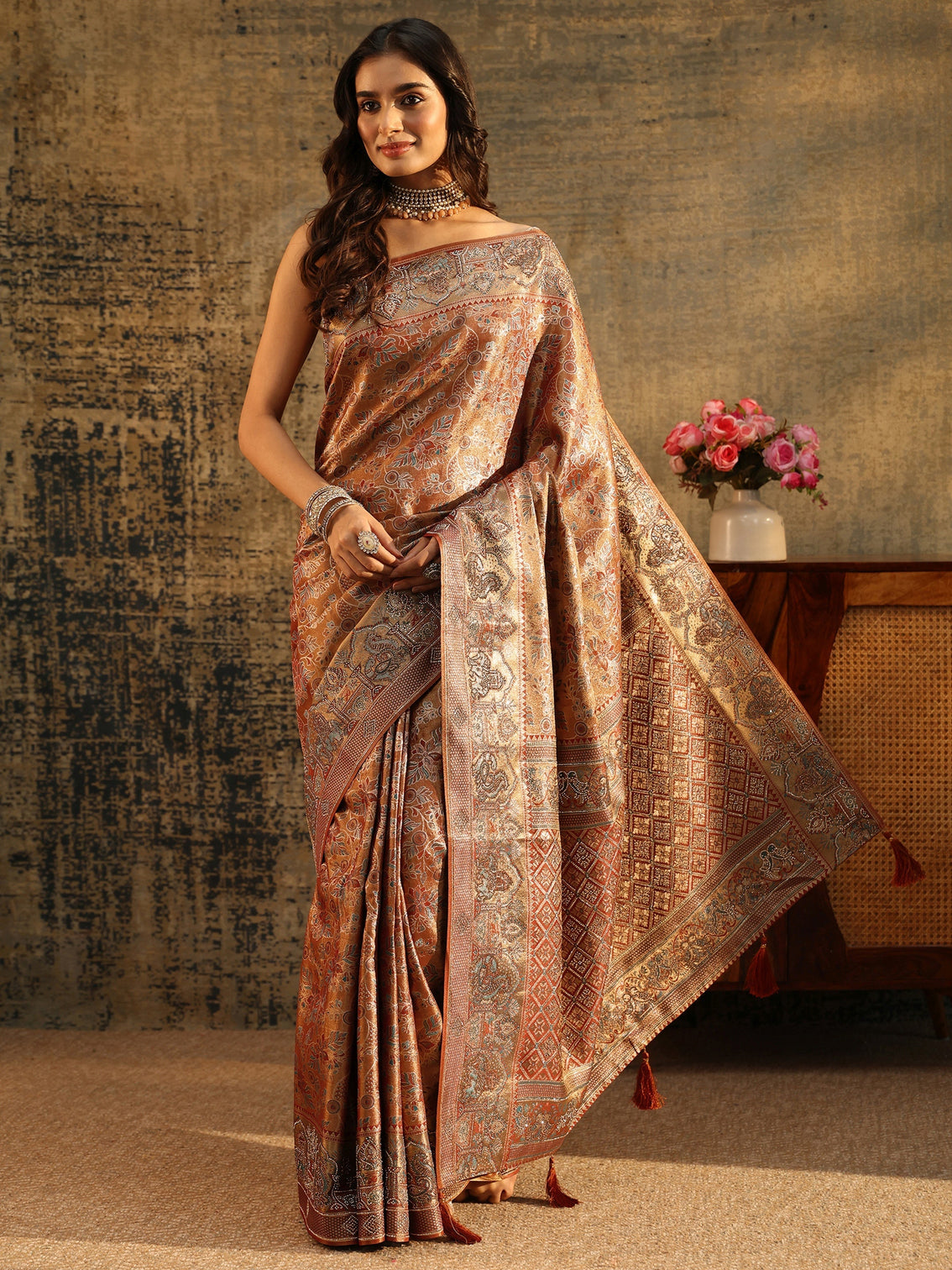 Mameraa Art Brown Jamawar Woven Silk Blend Saree