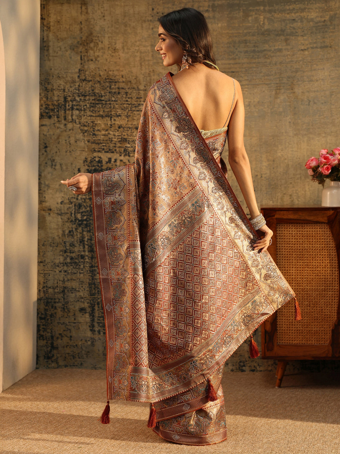 Mameraa Art Brown Jamawar Woven Silk Blend Saree