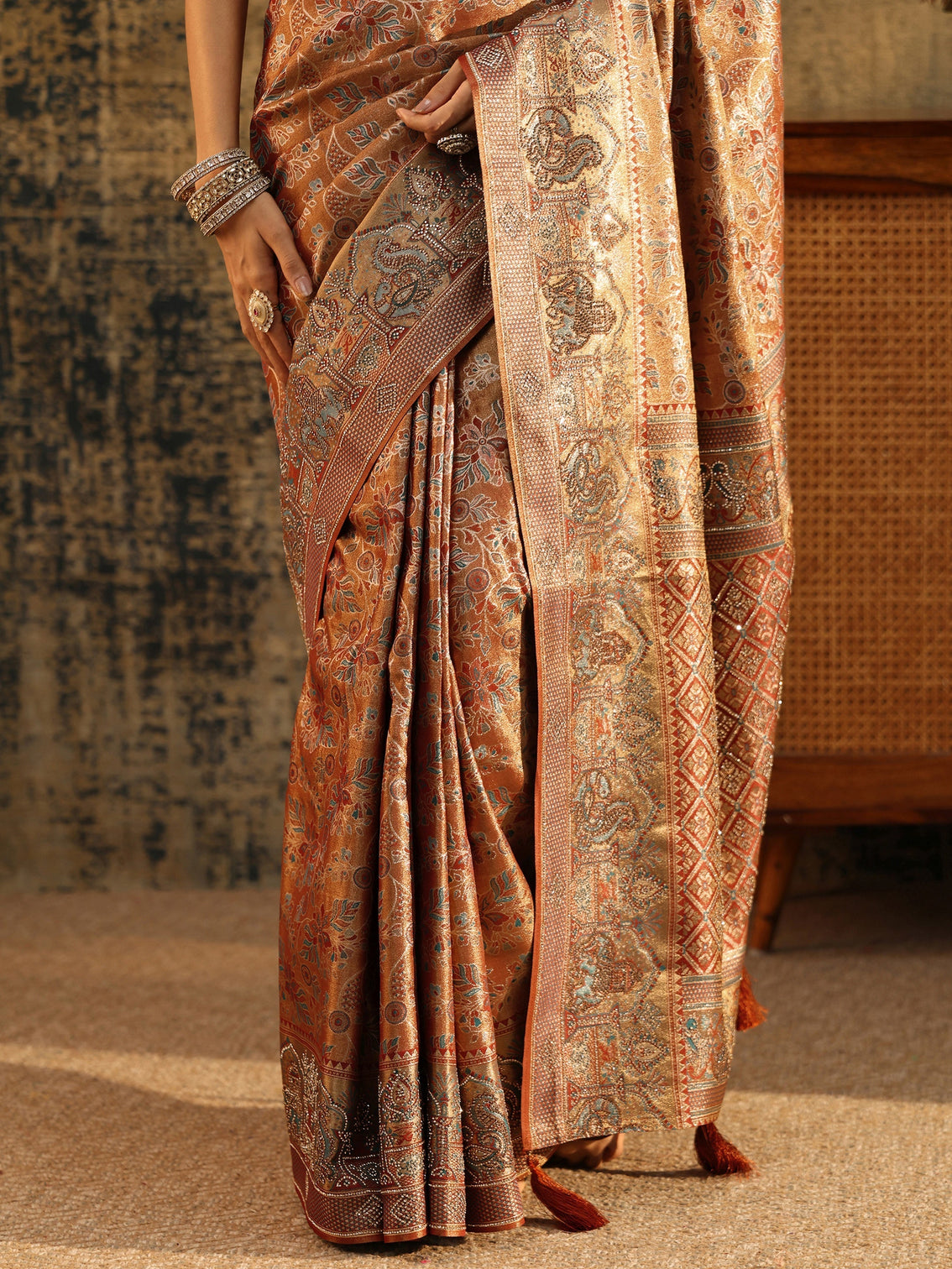 Mameraa Art Brown Jamawar Woven Silk Blend Saree