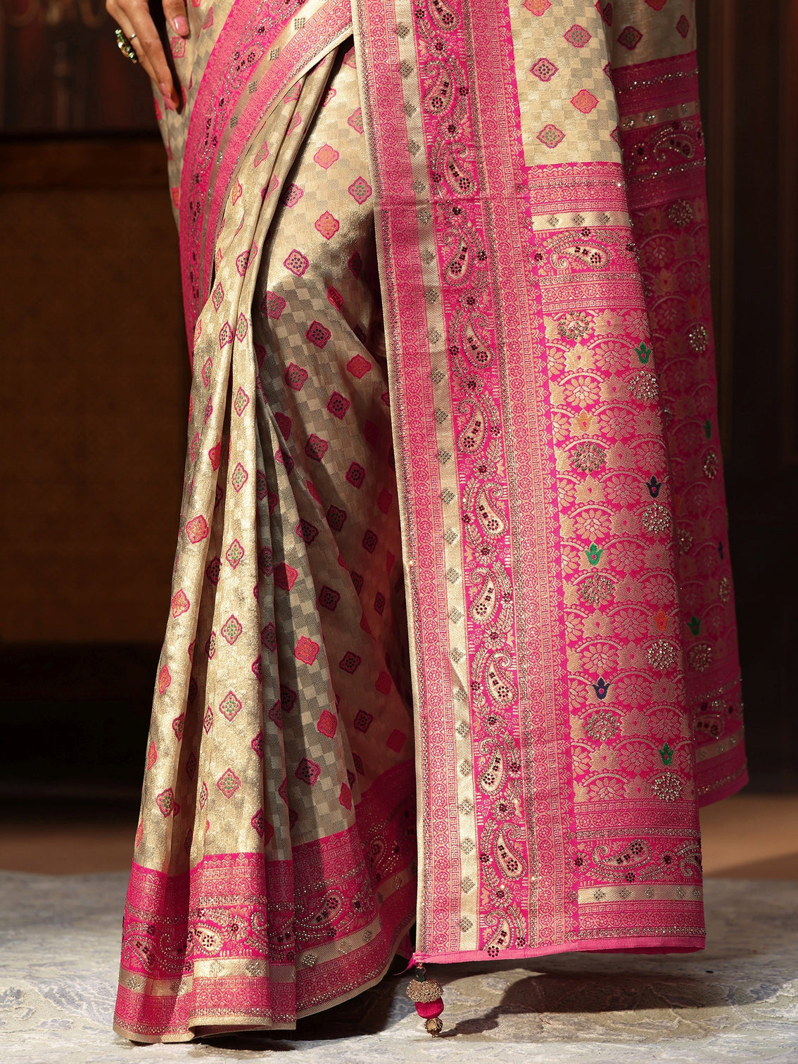 Mameraa Gold Woven Design Silk Blend Saree with Embellished Pallu
