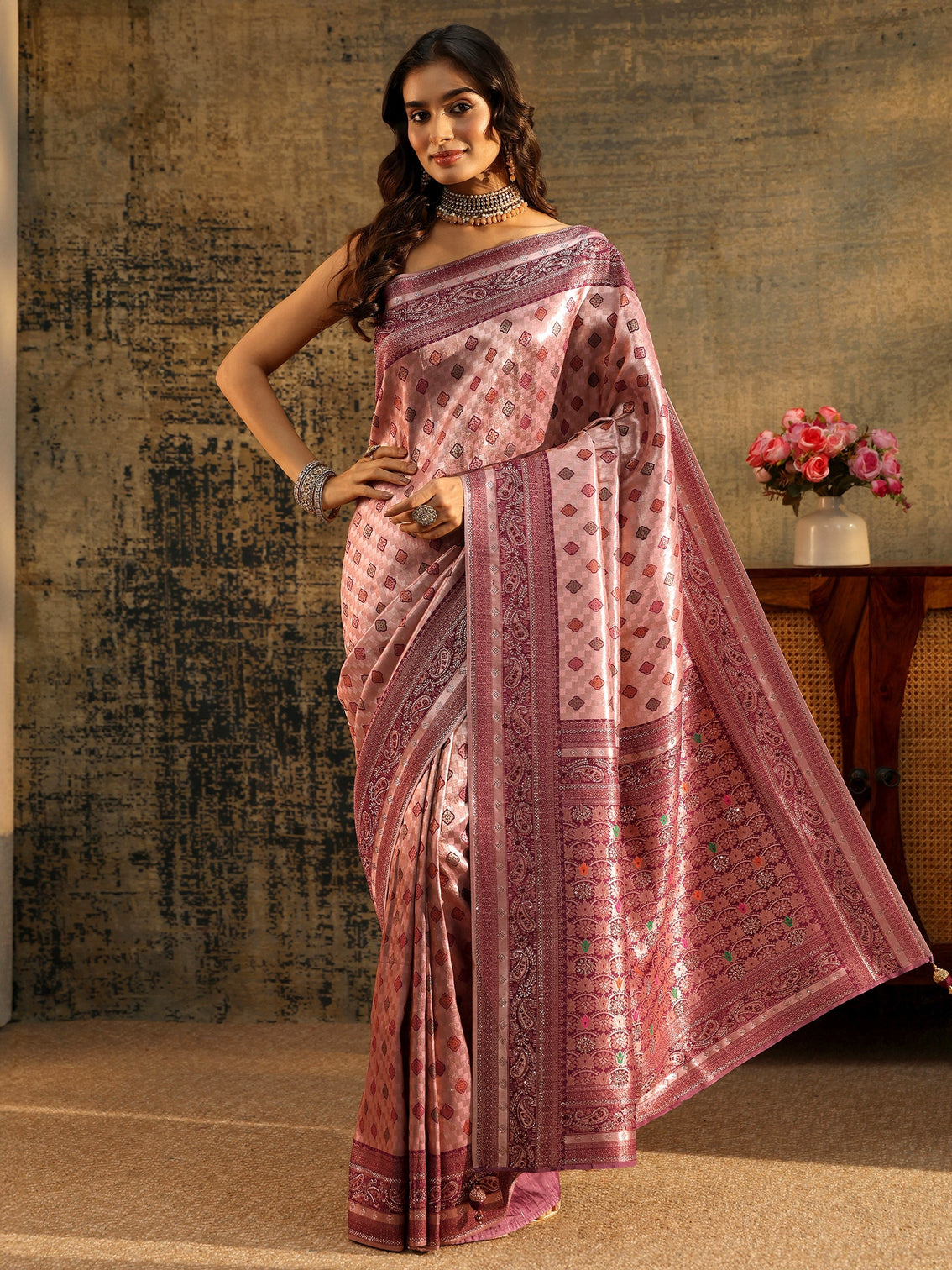 Mameraa Lilac Woven Silk Blend Saree with Paisley Embellished Border