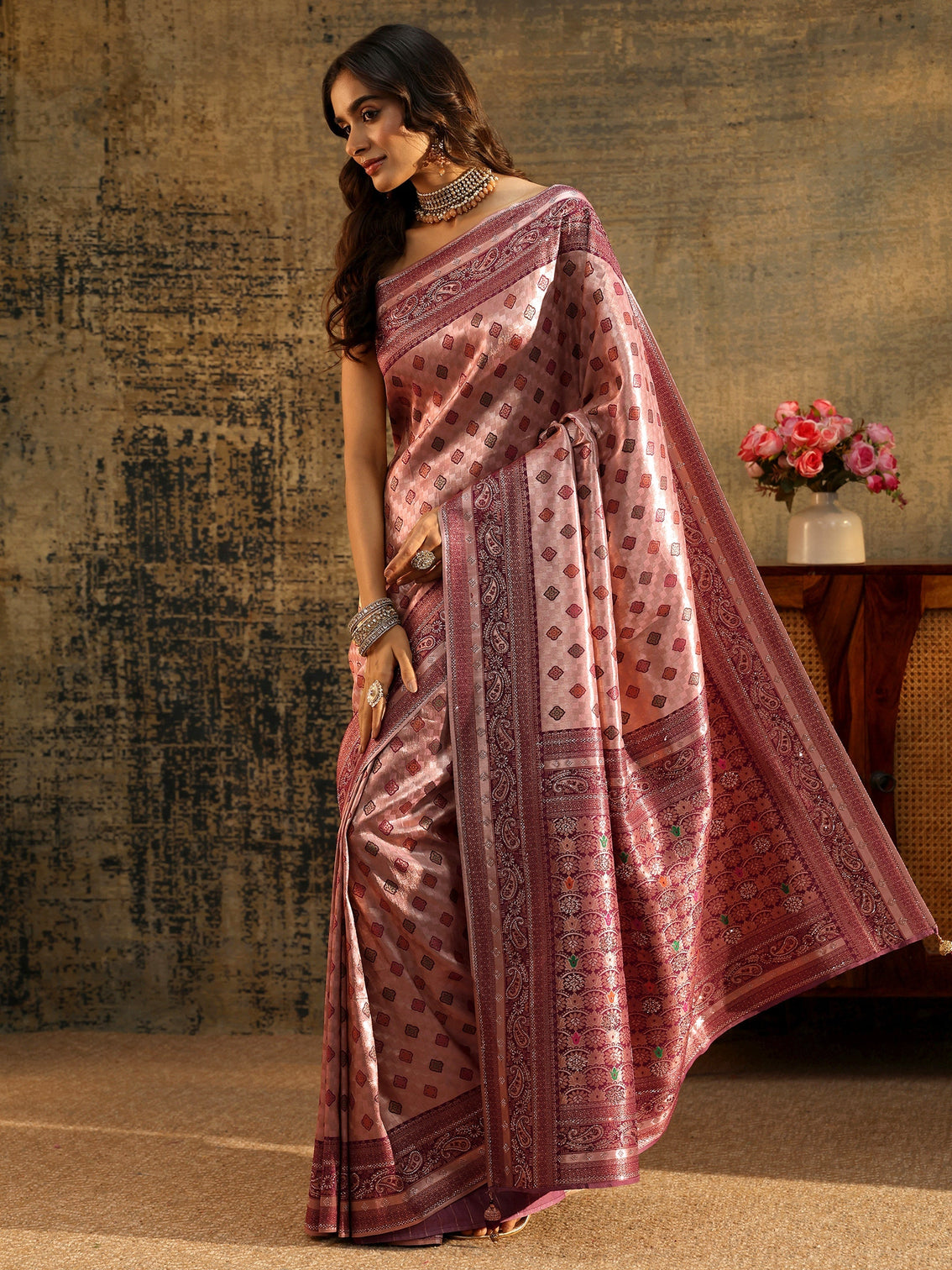 Mameraa Lilac Woven Silk Blend Saree with Paisley Embellished Border