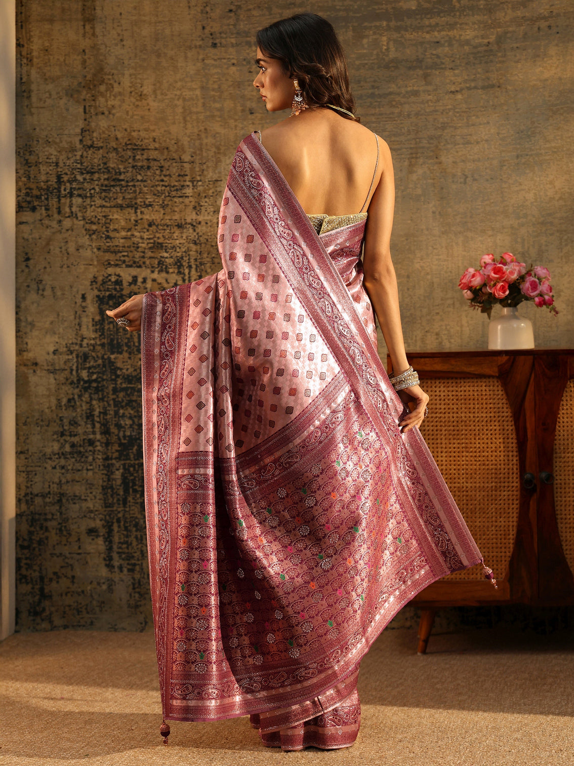 Mameraa Lilac Woven Silk Blend Saree with Paisley Embellished Border
