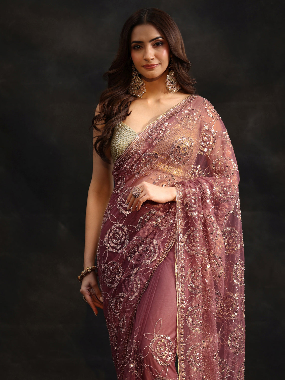 Mameraa Art Mauve Sequinned Rosette Design Net Saree