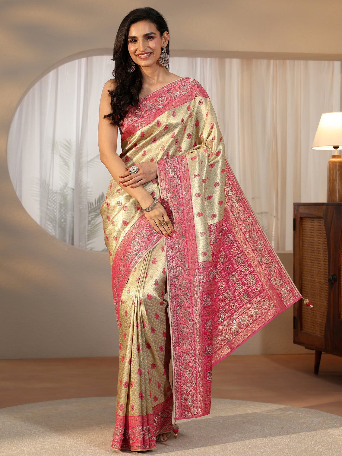 Mameraa Art Gold Banarasi Silk Blend Saree