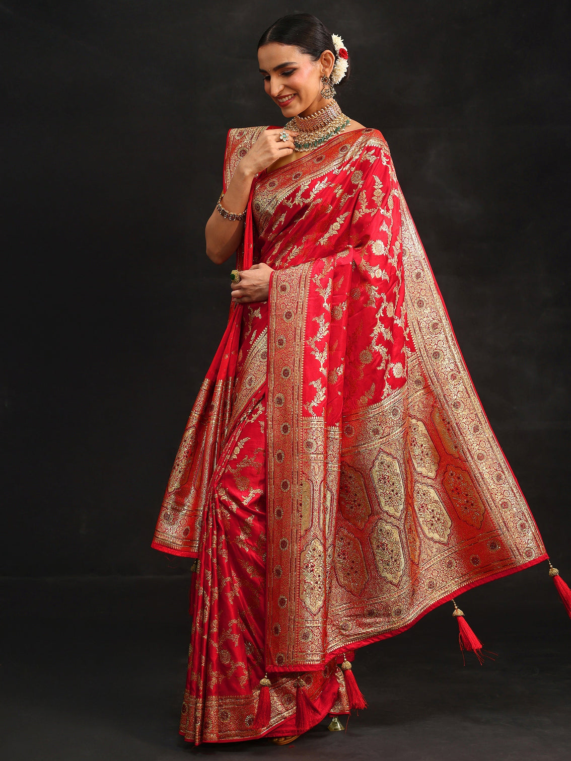 Mameraa Art Vermillion Red Floral Design Banarasi Silk Blend Saree with Dupatta