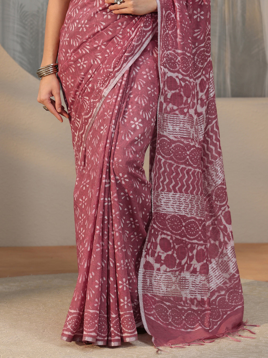 Mameraa Dusty Rose Pink Floral Dabu Print Cotton Saree