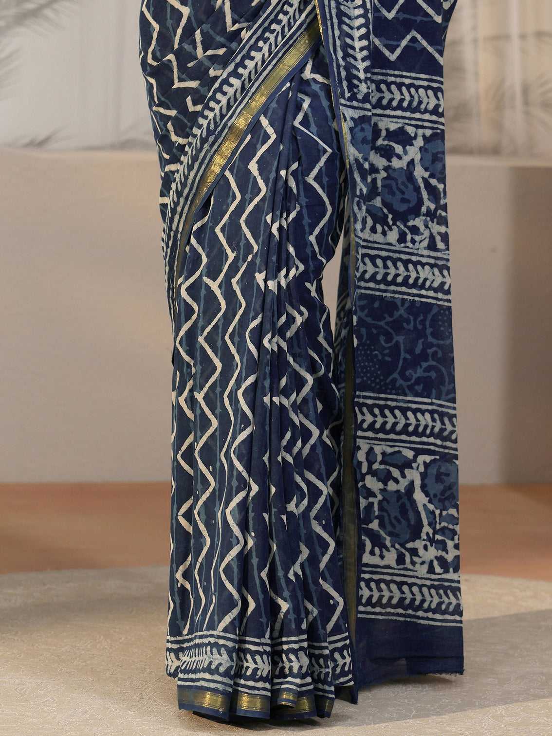 Mameraa Indigo Blue Chevron Dabu Print Cotton Saree