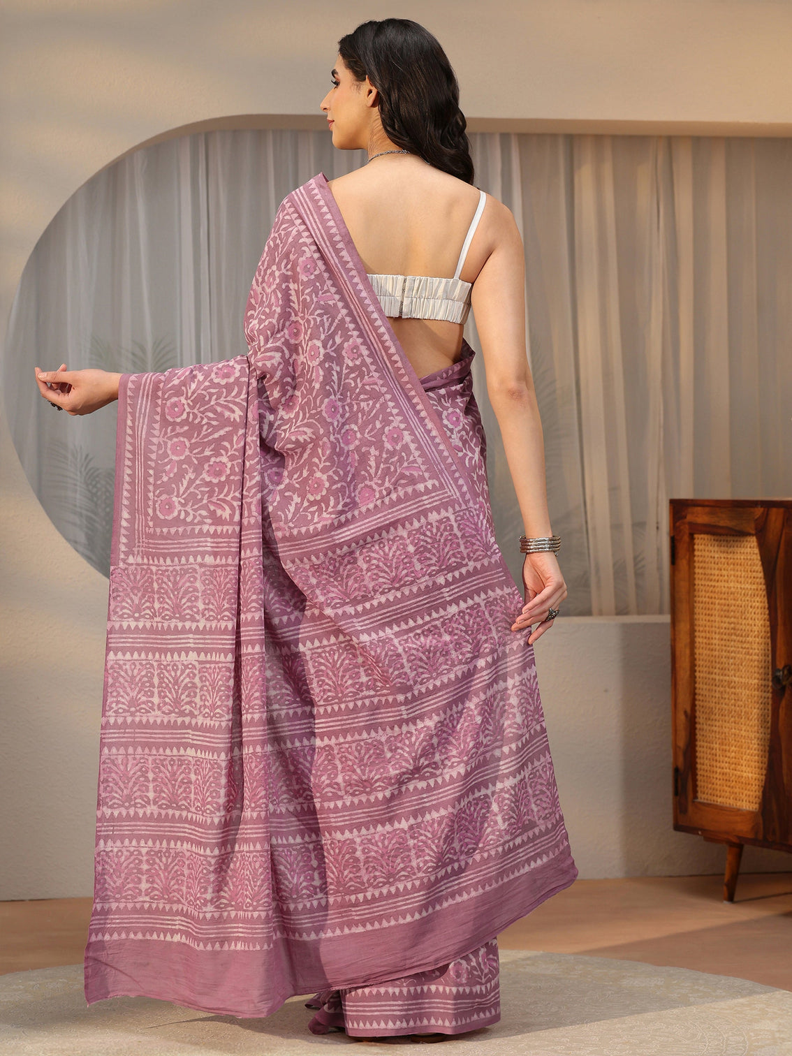 Mameraa Lavender Floral Dabu Print Cotton Saree