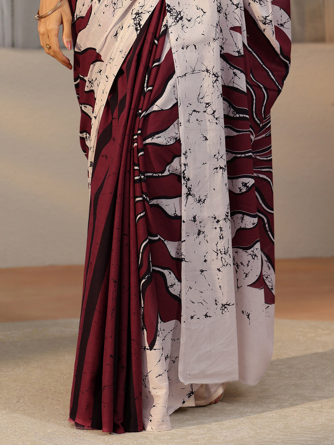 Mameraa Wine Red Screen Printed Cotton Saree