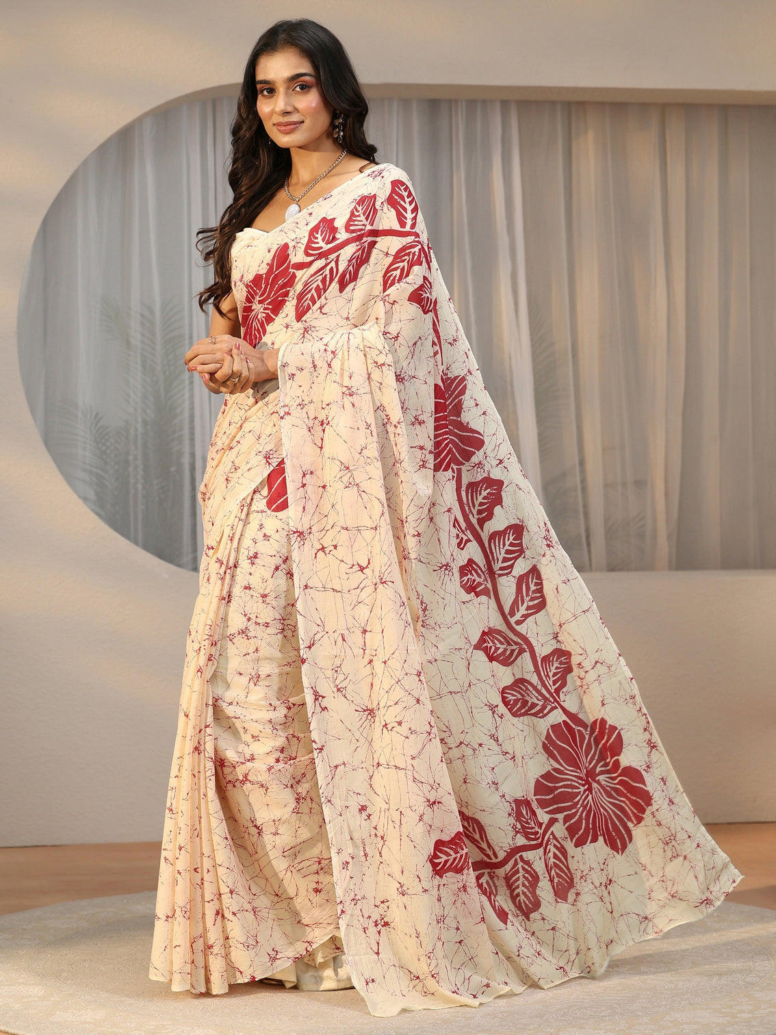 Mameraa Cream Screen Printed Floral Cotton Saree