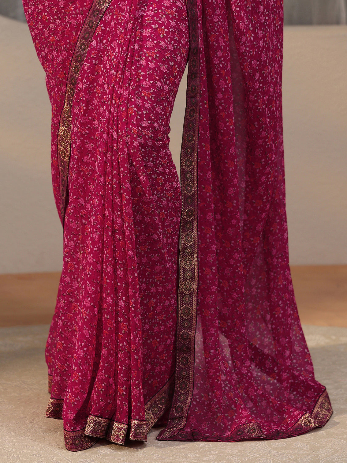 Mameraa Magenta Pink Floral Printed Georgette Saree