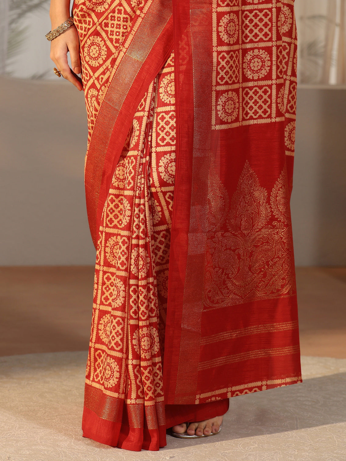 Mameraa Vermilion Red Printed Silk Blend Saree