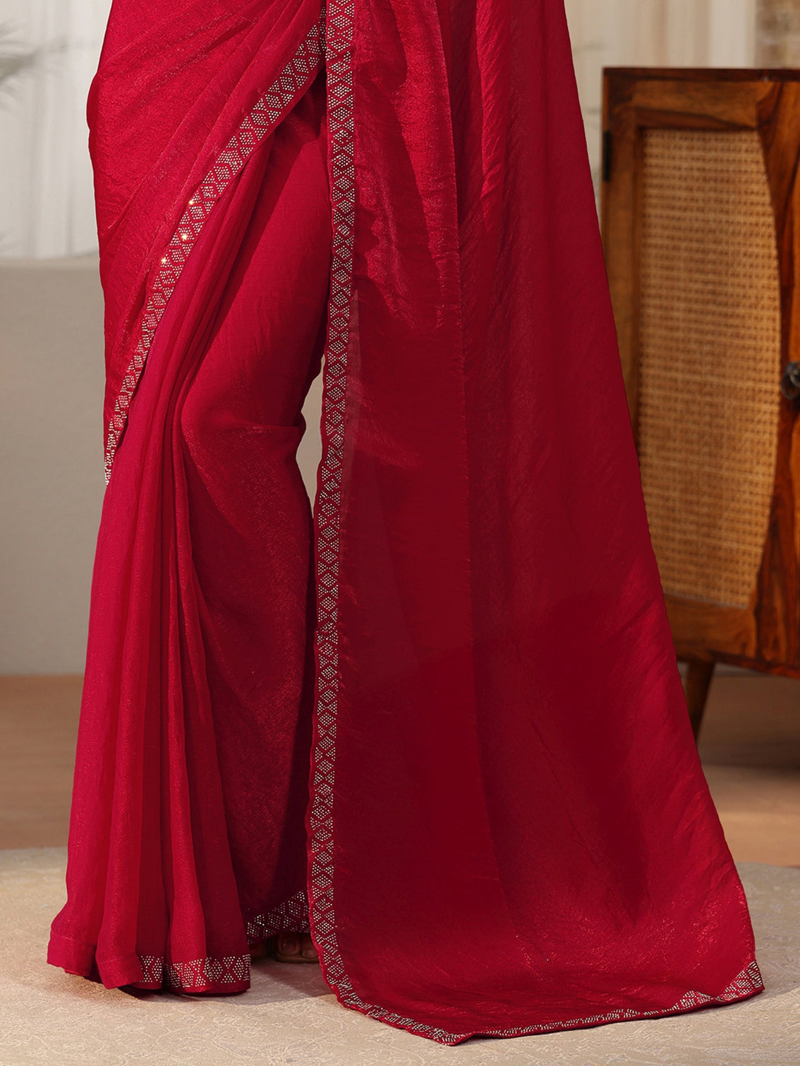 Mameraa Deep Magenta Pink Embellished Tissue Saree