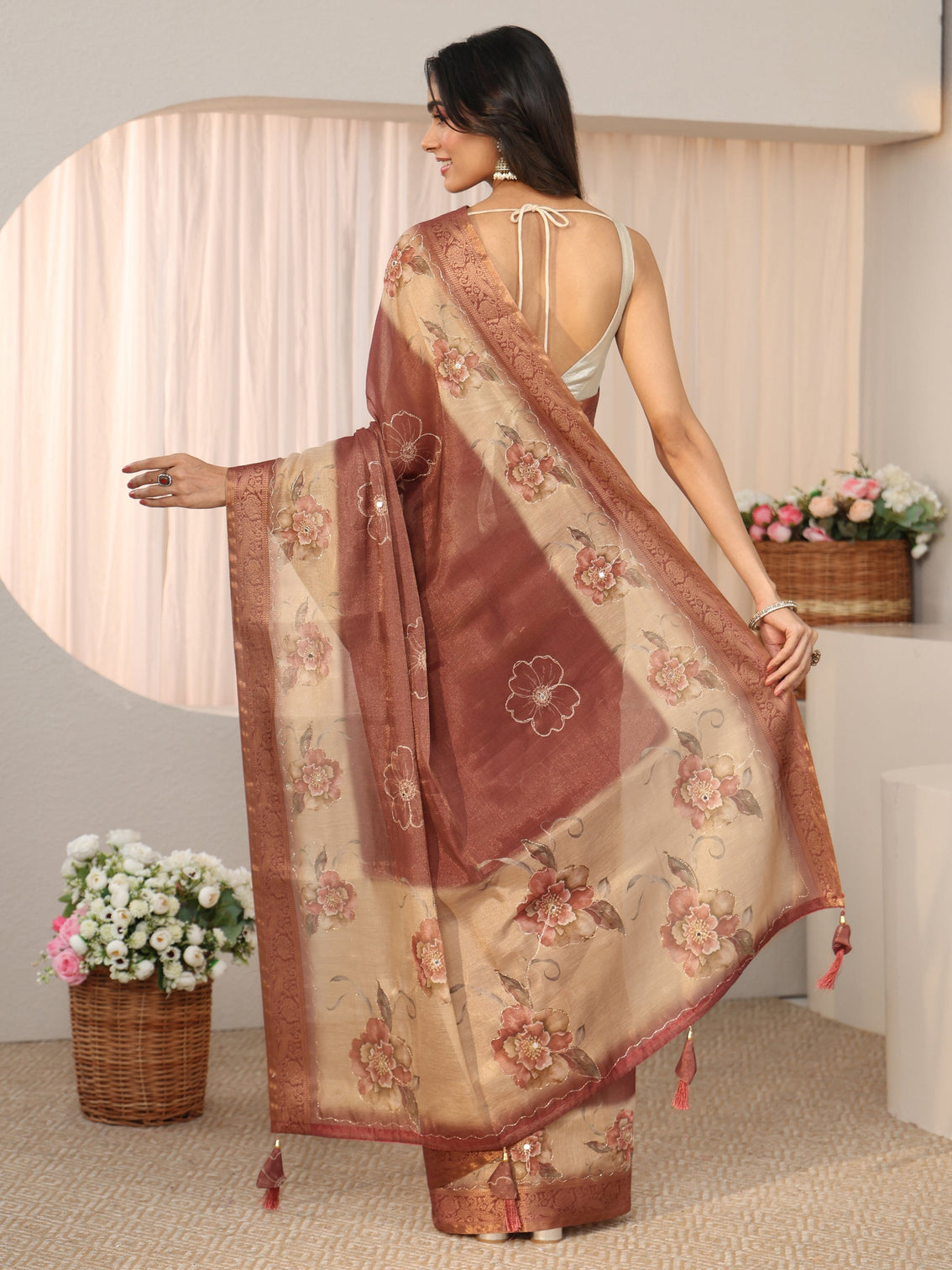 Mameraa Brown Floral Printed Ombre Silk Blend Saree