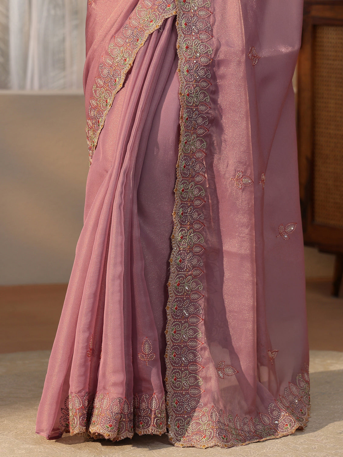 Mameraa Mauve Leafy Embroidered Tissue Saree