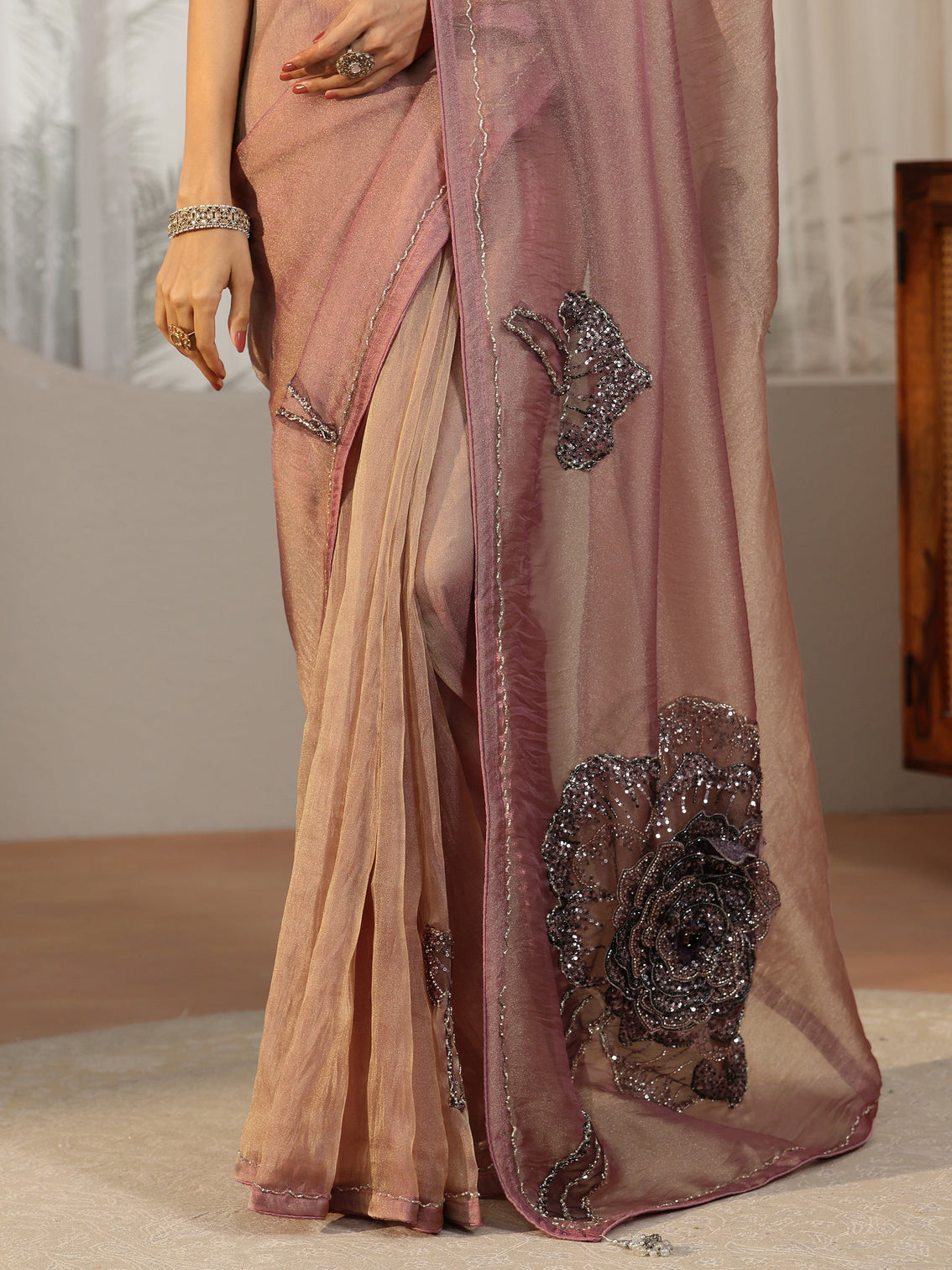 Mameraa Art Mameraa Art Mauve Sequined Floral Applique Tissue Saree