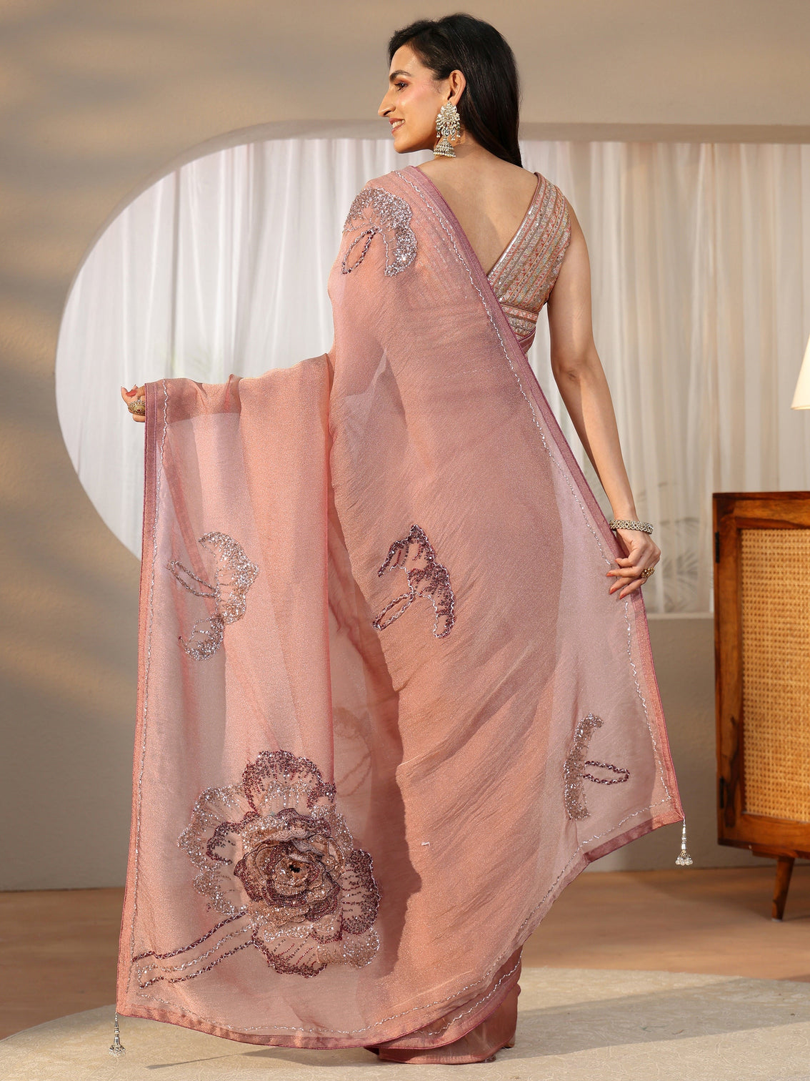 Mameraa Art Mameraa Art Peach Pink Sequined Floral Applique Tissue Saree