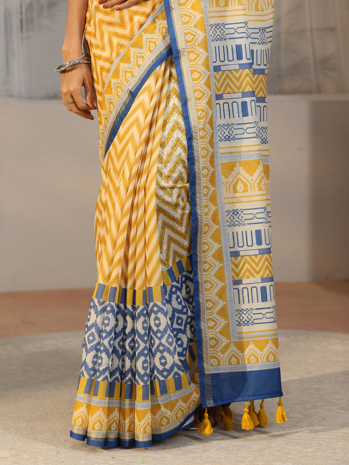Mameraa Multi Colour Chevron Printed Cotton Blend Saree