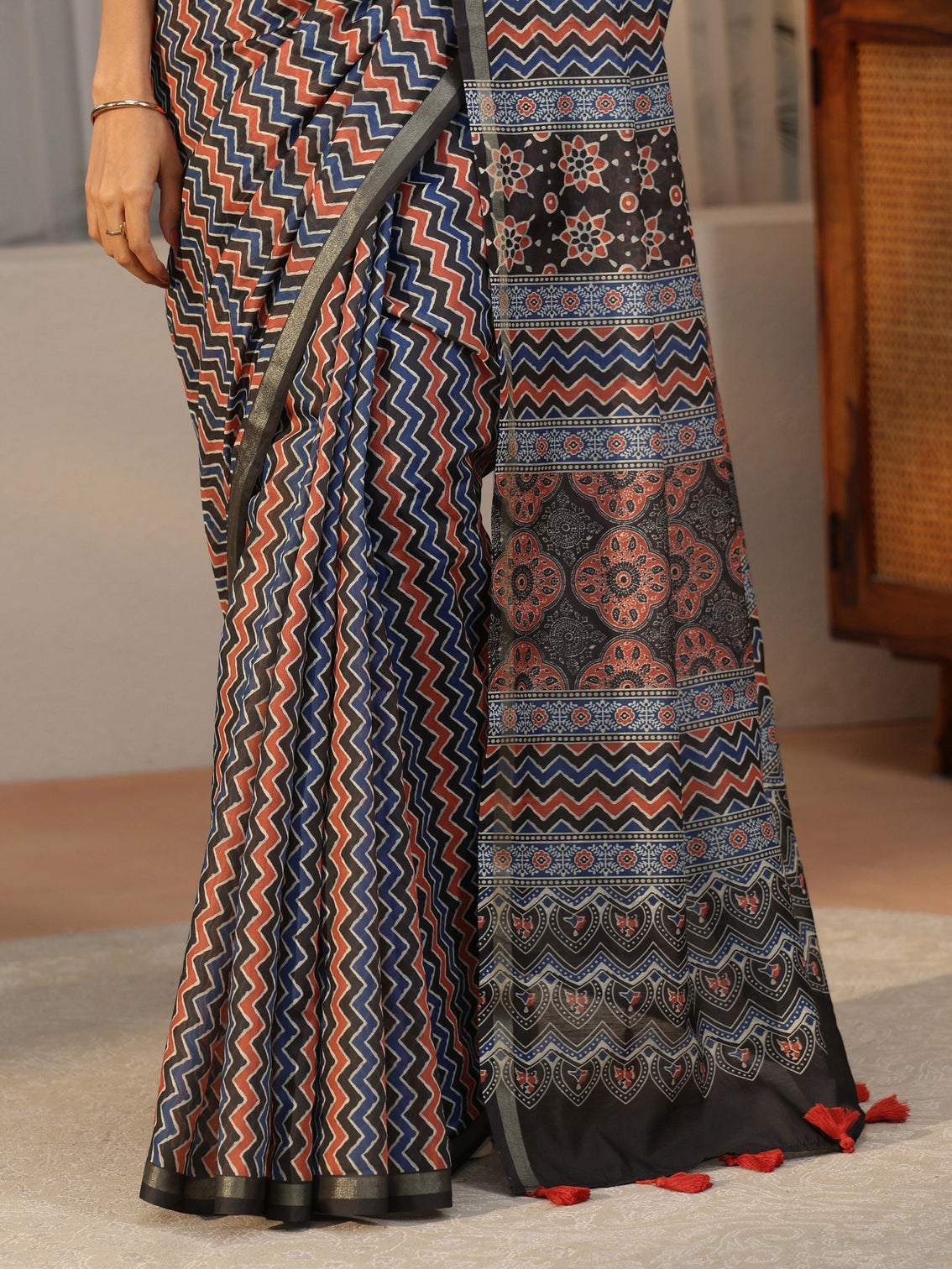 Mameraa Multi Colour Chevron Printed Cotton Blend Saree