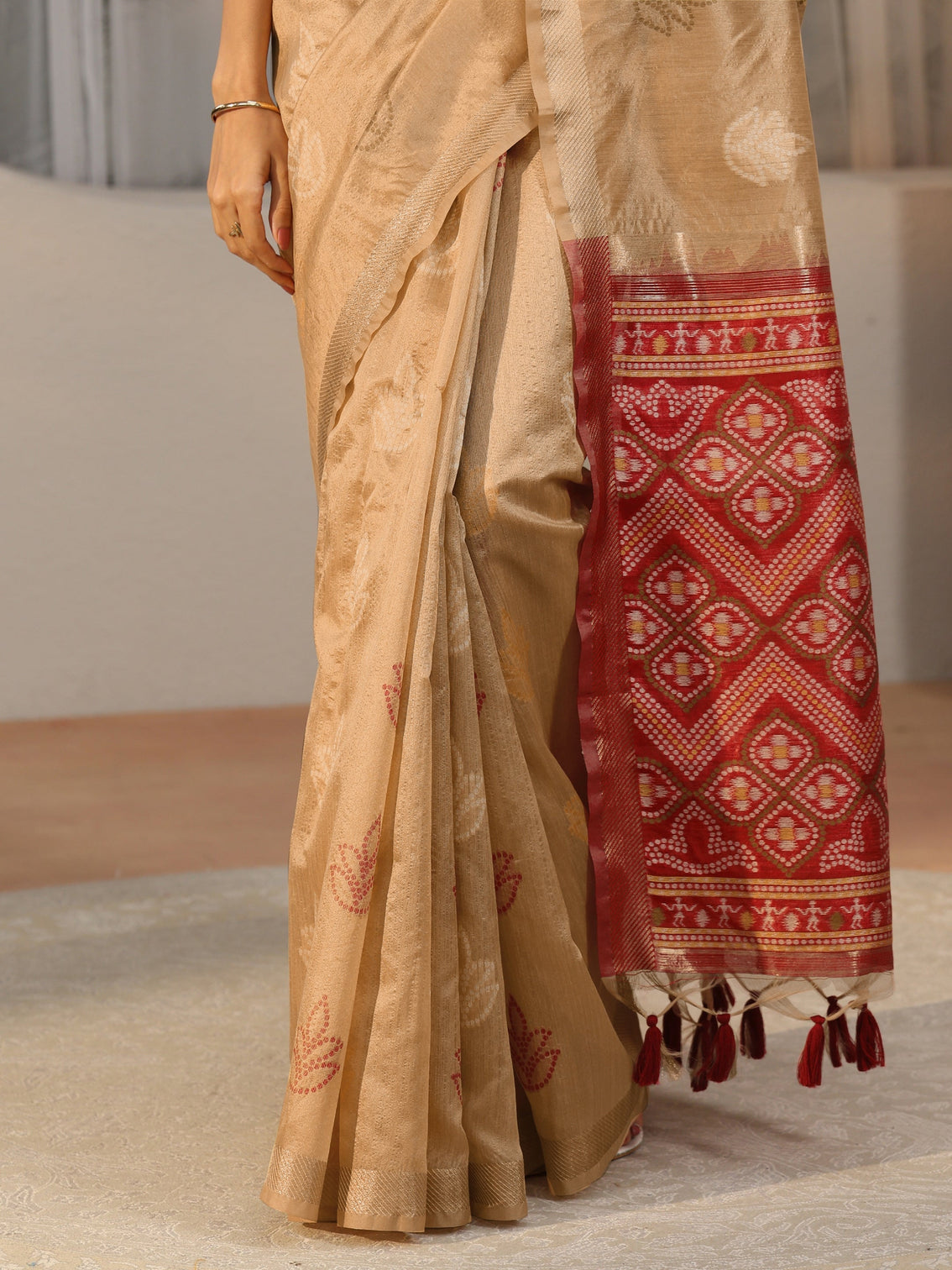 Mameraa Gold Bandhani Silk Blend Saree