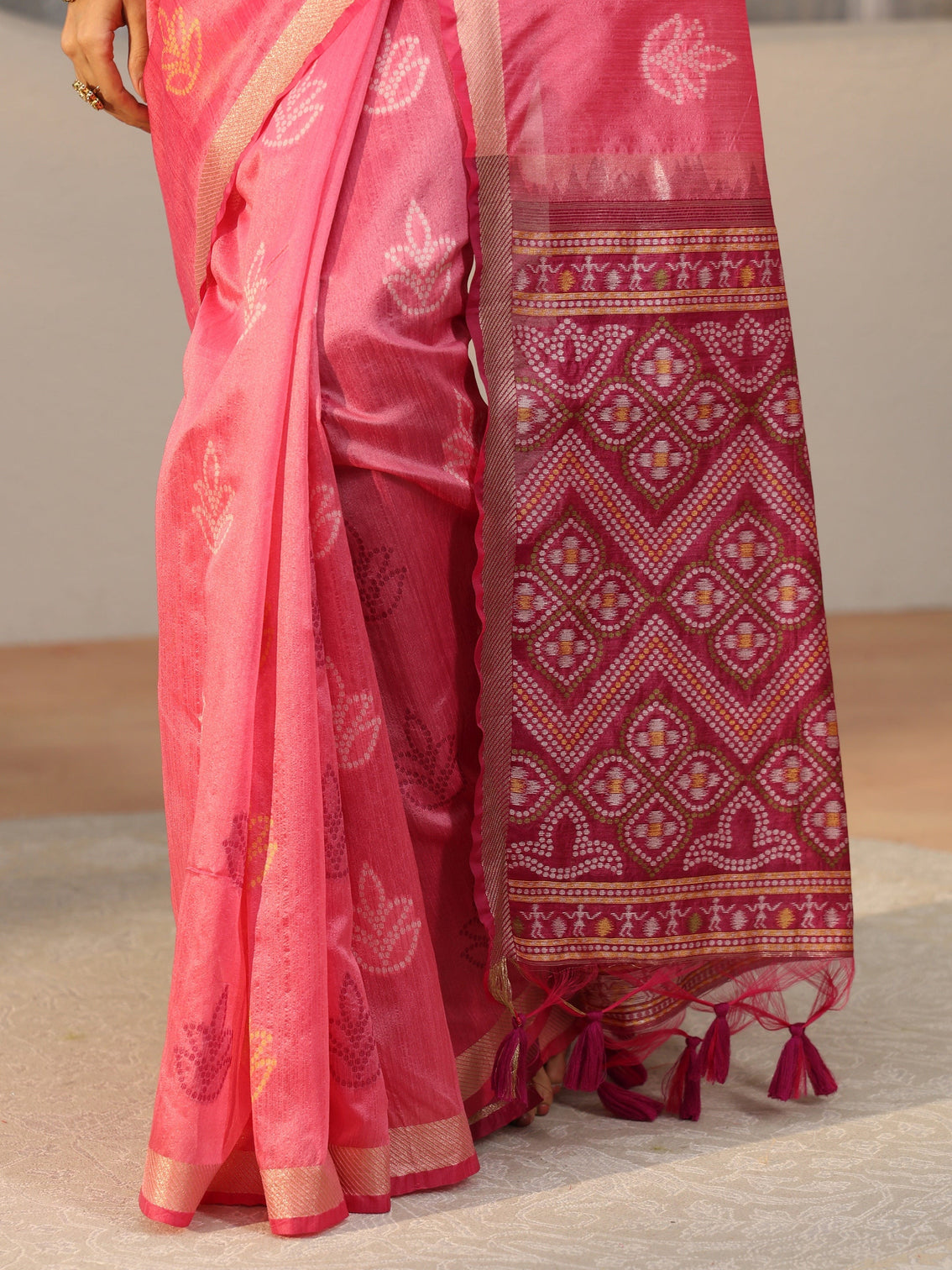 Mameraa Dusty Rose Pink Bandhani Silk Blend Saree