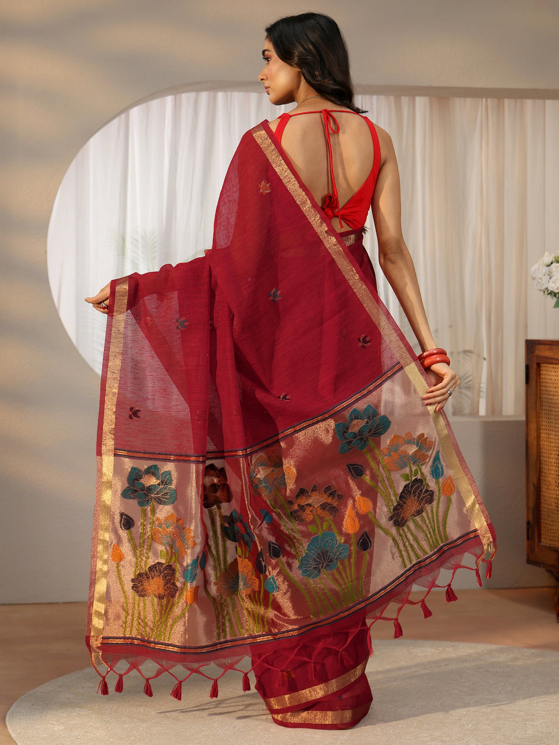 Mameraa Crimson Red Woven Design Floral Pallu Silk Blend Saree