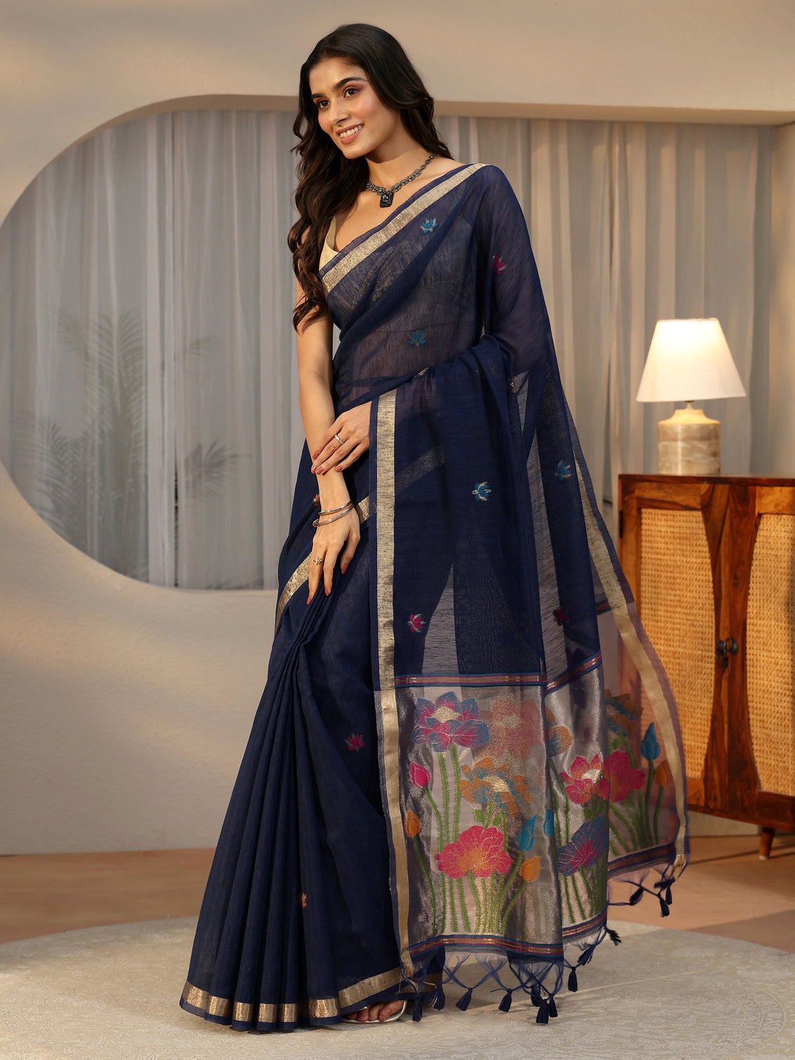 Mameraa Navy Blue Woven Design Floral Pallu Silk Blend Saree