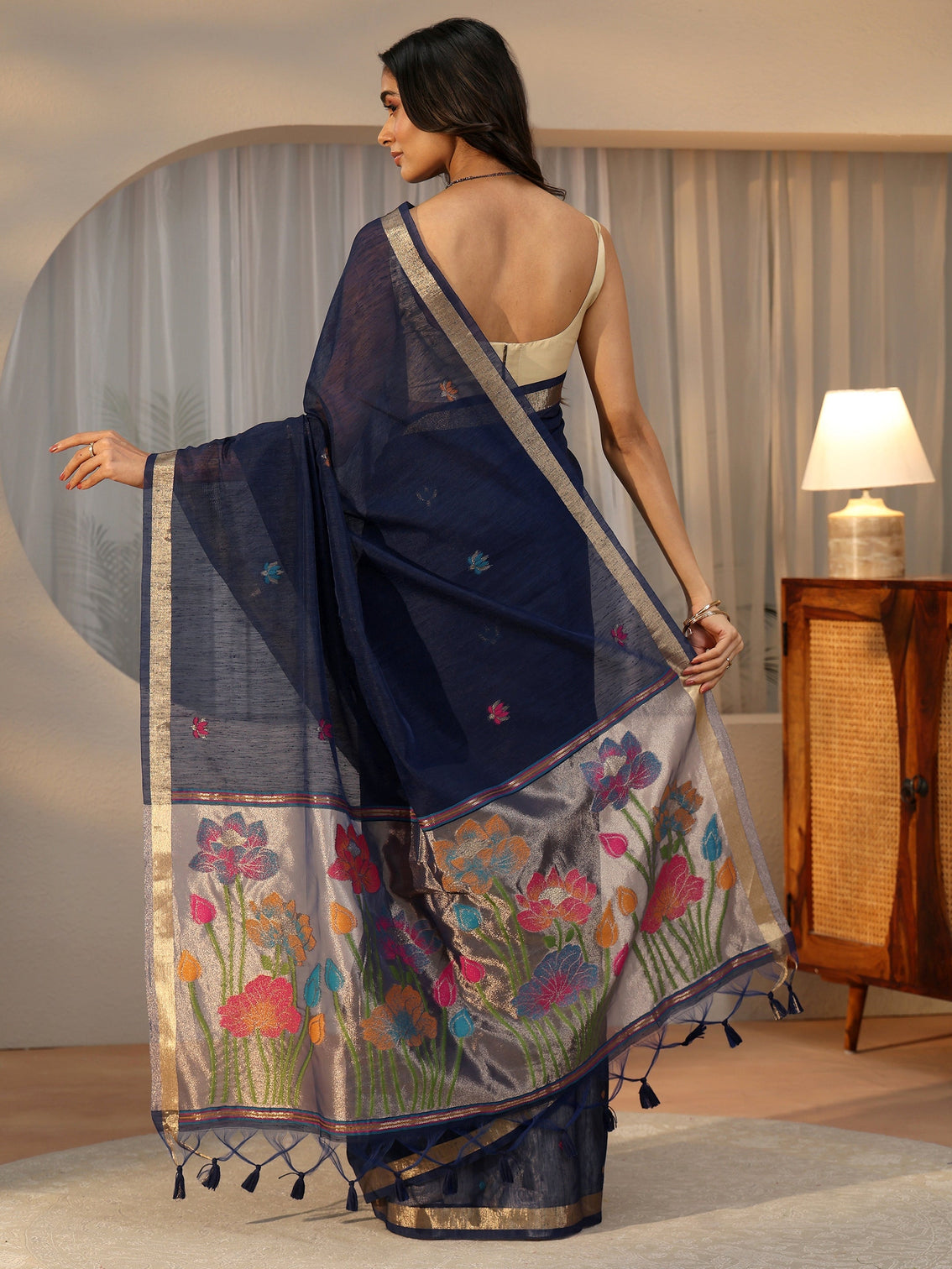 Mameraa Navy Blue Woven Design Floral Pallu Silk Blend Saree