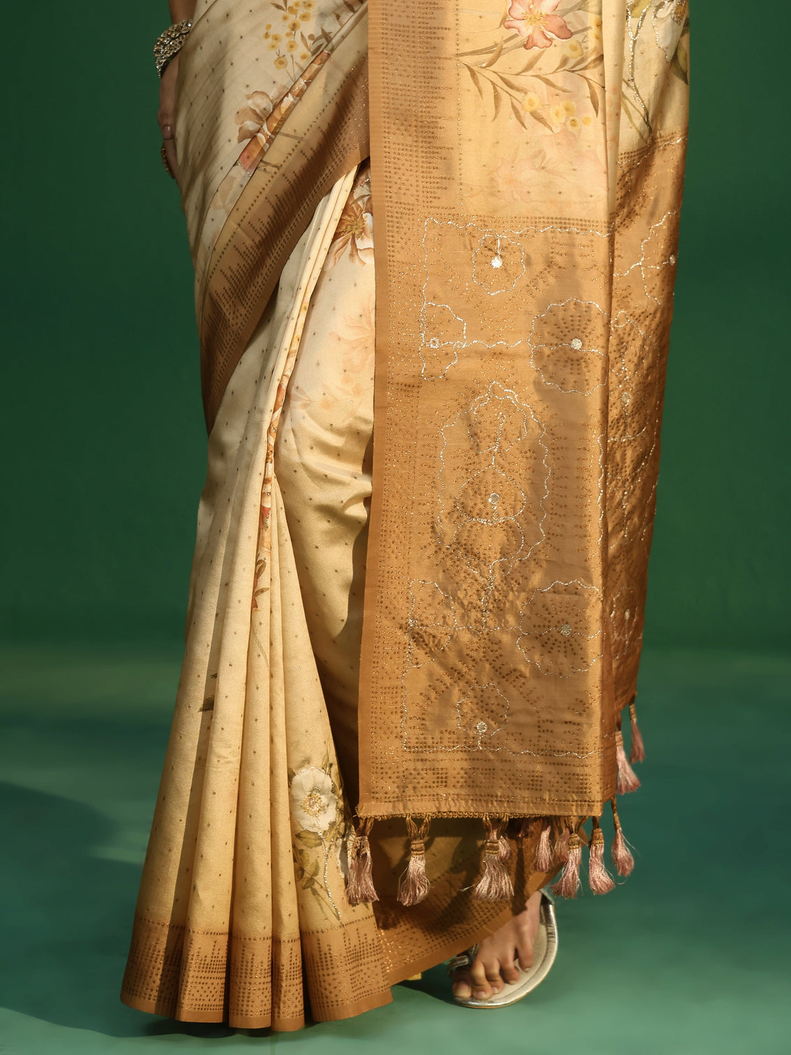 Mameraa Mustard Floral Print Silk Blend Saree with Embellished Border