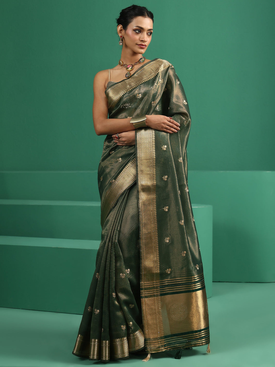 Mameraa Green Floral Embroidered Tissue Saree
