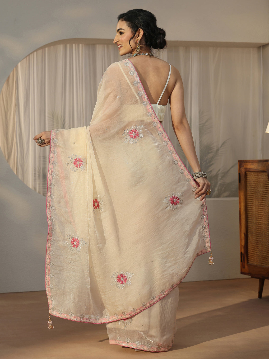 Mameraa Cream Floral Embroidered Tissue Saree