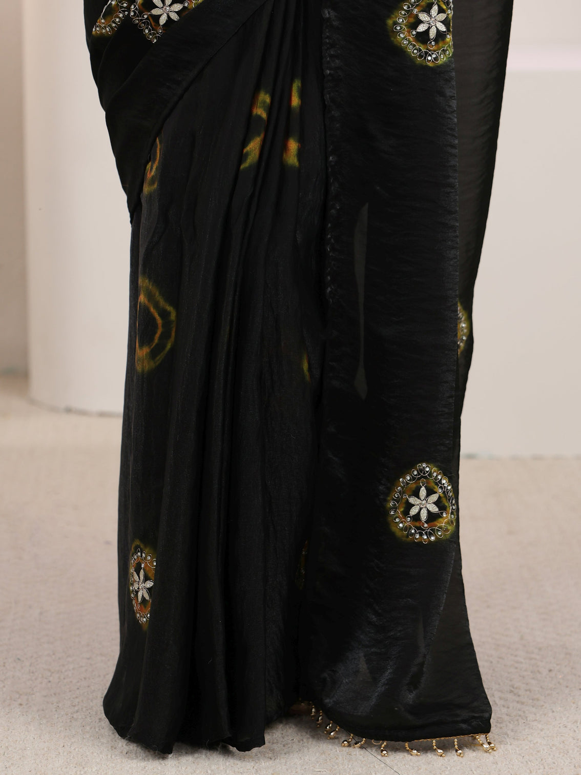 Mameraa Black Floral Embroidered Tissue Saree