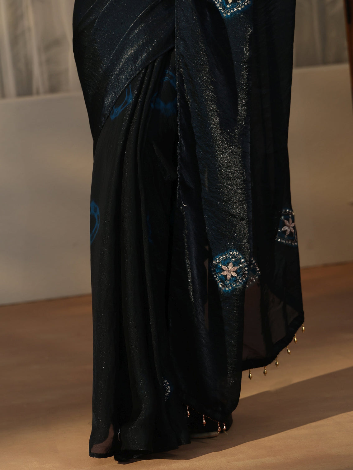 Mameraa Navy Blue Tissue Saree with Applique Design