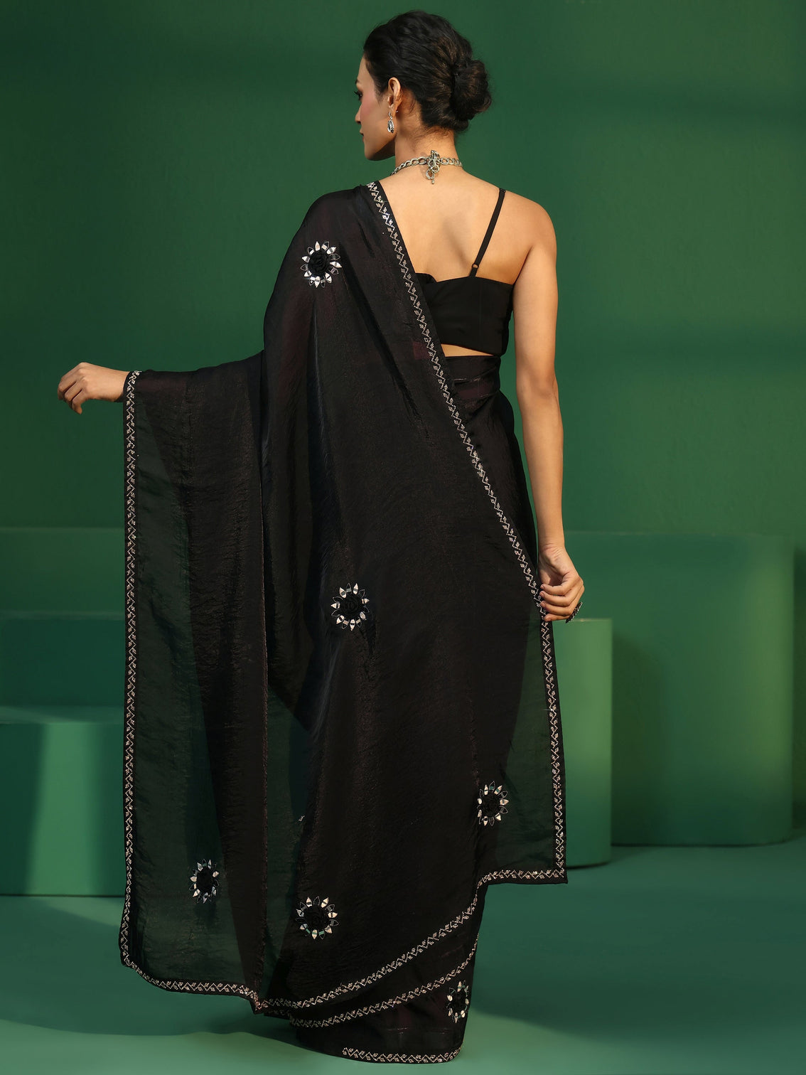 Mameraa Black Floral Mirror Work Embellished Tissue Saree