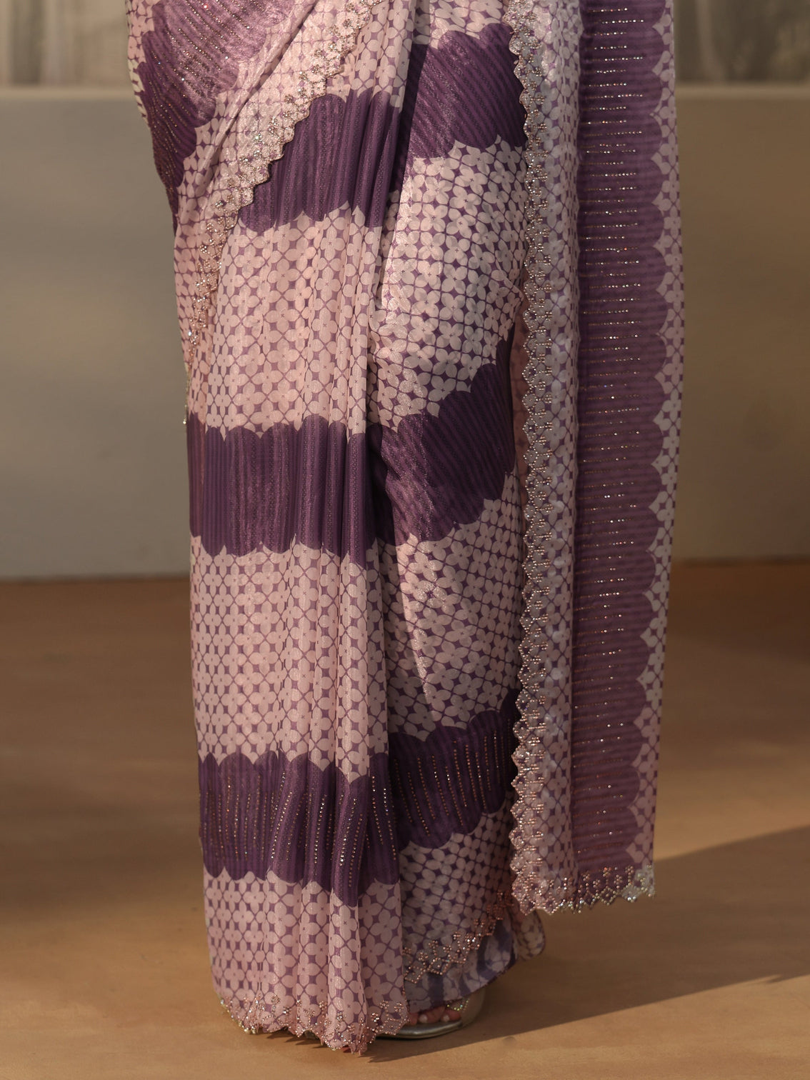 Mameraa Purple Geometric Stone Work Embellished Saree