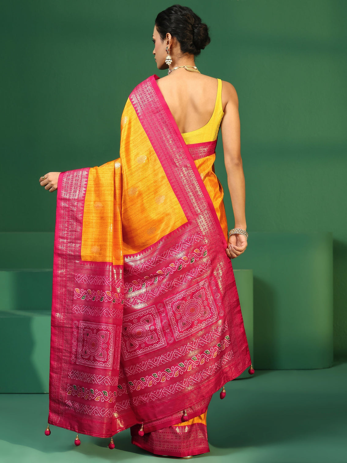 Mameraa Mustard Printed Silk Blend Saree