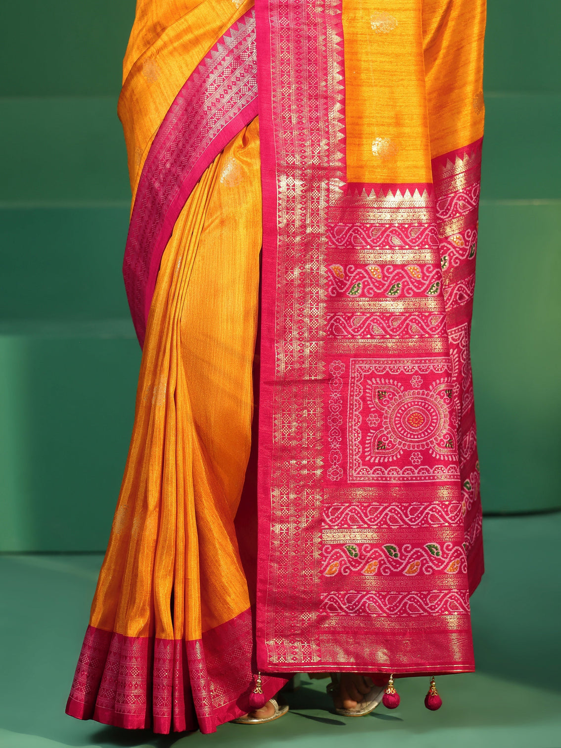 Mameraa Mustard Printed Silk Blend Saree