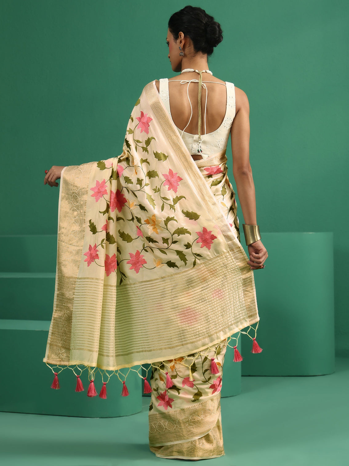 Mameraa Art Off White Floral Embroidered Silk Blend Saree with Woven Border