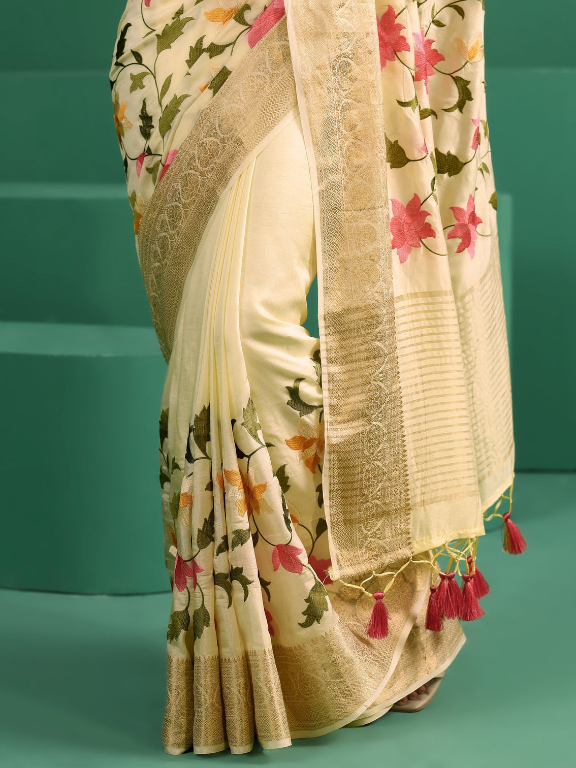 Mameraa Art Off White Floral Embroidered Silk Blend Saree with Woven Border