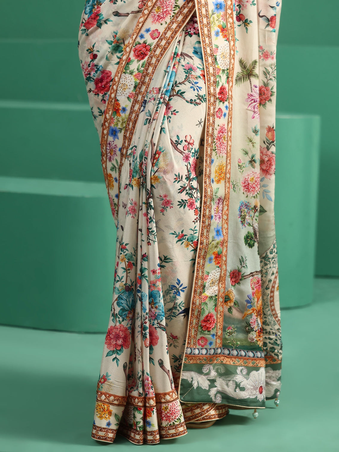 Mameraa Art Multicolour Floral Printed Chiffon Saree