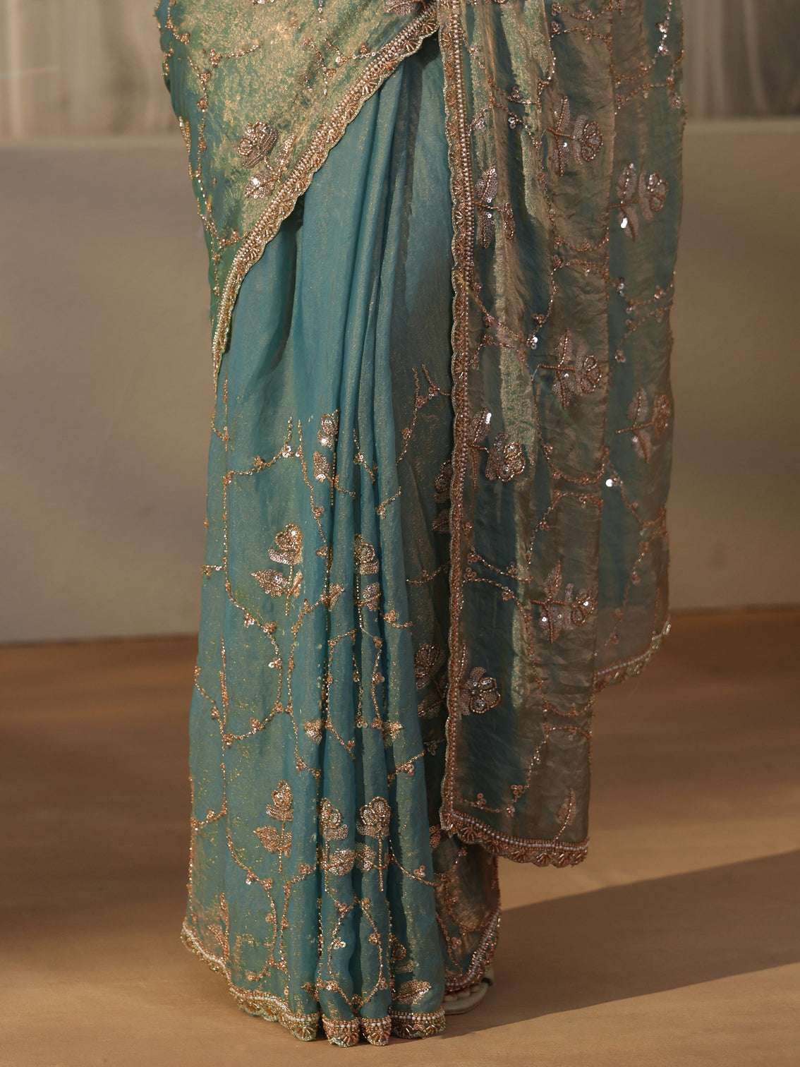 Mameraa Blue Floral Embellished Tissue Saree