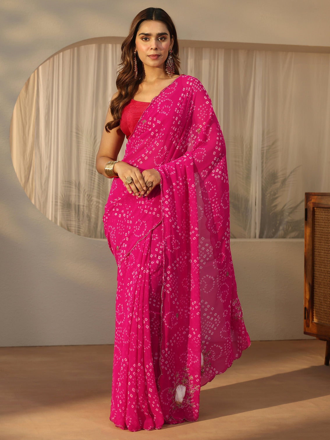 Mameraa Pink Bandhani Printed Chiffon Saree with Applique Design