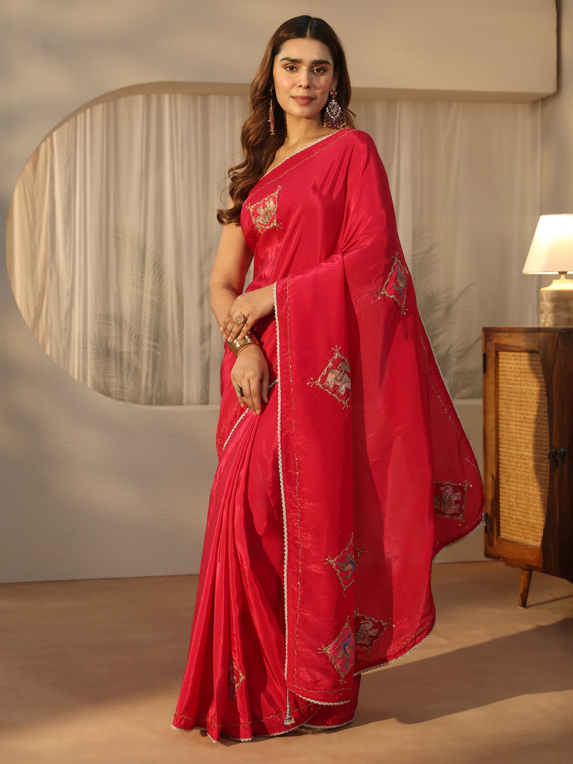 Mameraa Pink Animal Embroidered Saree